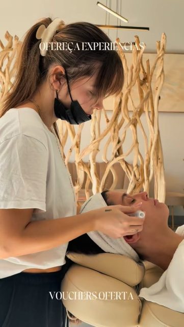 Neste Natal, ofereça cuidado, experiência e bem-estar 🎁
Surpreenda quem mais ama com vouchers de tratamentos estéticos pensados para cuidar do rosto e do corpo, proporcionando momentos únicos de relaxamento, beleza e renovação.
Desde tratamentos faciais personalizados até cuidados corporais completos, cada experiência foi criada para celebrar o Natal com saúde, autoestima e sofisticação.
✨ O presente perfeito para quem valoriza o autocuidado
🎟️ Vouchers disponíveis
📩 Encomende já — pode levantar no espaço ou enviamos para si
Neste Natal, ofereça mais do que um presente. Ofereça uma experiência.
#NatalComCuidado #VouchersDeNatal #PresenteComExperiência Autocuidado BemEstar
EstéticaAvançada BelezaNatural CuidadosFaciais CuidadosCorporais
SpaUrbano MomentoParaSi PresentePerfeito Natal2025
SaúdeEBeleza ExperiênciaDeBemEstar